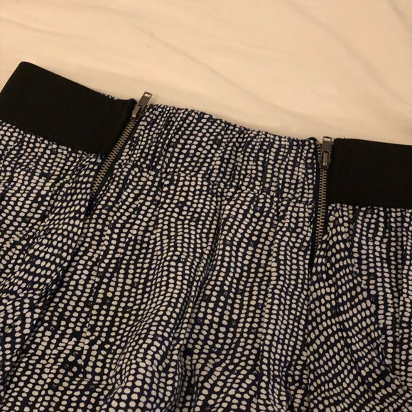 Cotton On skirt - Picture 3 of 7